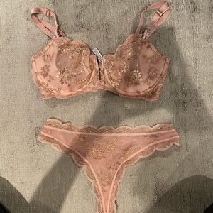 Victoria secret bra and underwear set